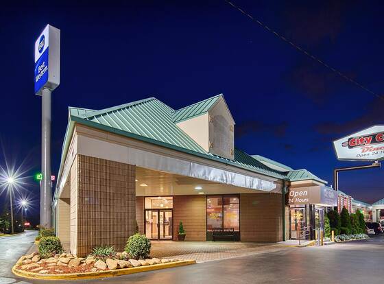 Best Western Heritage Inn allows check-in for 18 year-old guests