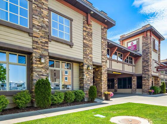 Best Western Plus Weston Inn allows check-in for 18 year-old guests