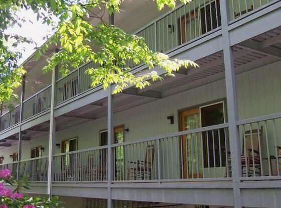 Four Seasons Inn allows check-in for 18 year-old guests