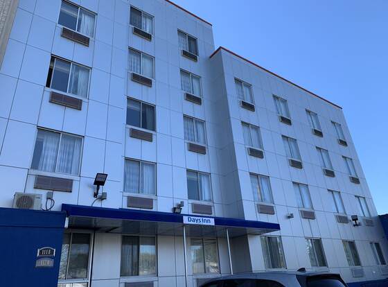Days Inn by Wyndham Brooklyn Borough Park allows check-in for 18 year-old guests