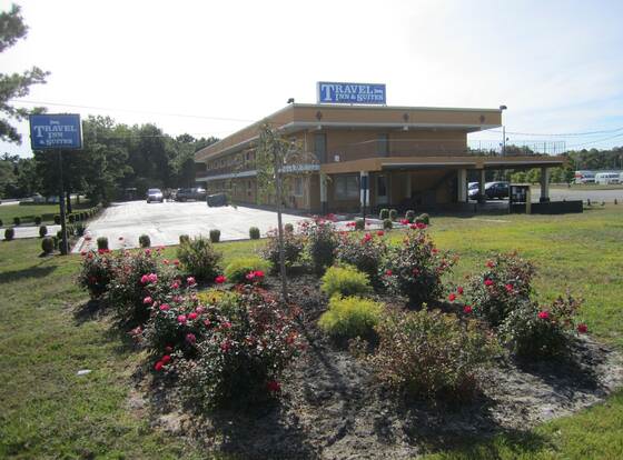 Travel Inn & Suites allows check-in for 18 year-old guests