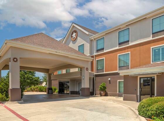 Best Western Plus Denton Inn & Suites allows check-in for 18 year-old guests