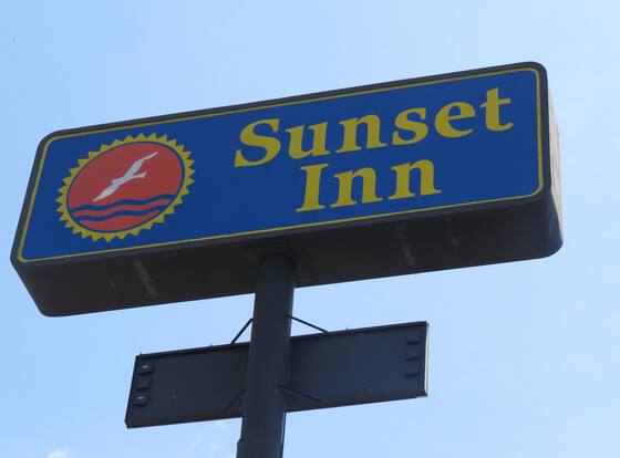 Sunset Inn - Augusta allows check-in for 18 year-old guests