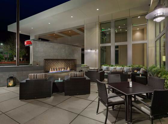 Hilton Garden Inn Palo Alto allows check-in for 18 year-old guests