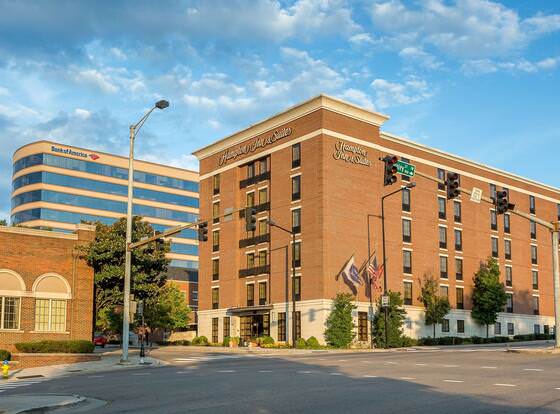 Hampton Inn & Suites Knoxville-Downtown allows check-in for 18 year-old guests