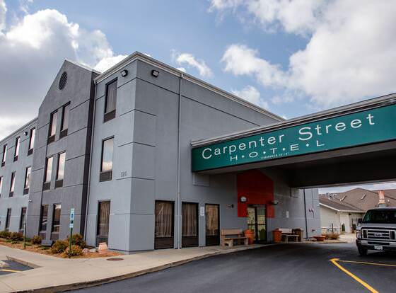 Carpenter Street Hotel allows check-in for 18 year-old guests