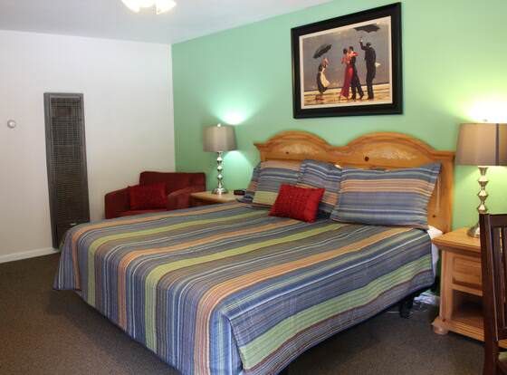 The Wapiti Lodge allows check-in for 18 year-old guests