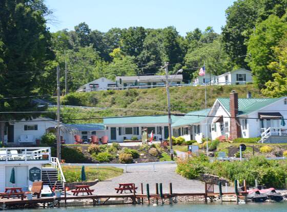 Lake View Motel allows check-in for 18 year-old guests