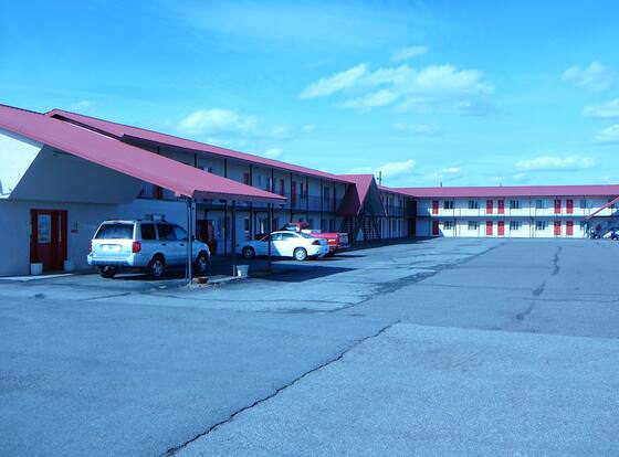 Narrow Gauge Railroad Inn allows check-in for 18 year-old guests