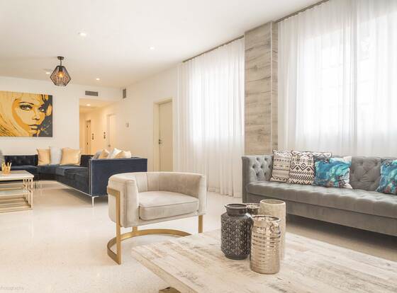 Hotel Belleza allows check-in for 18 year-old guests