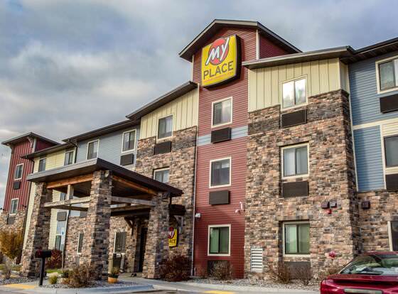 My Place Hotel - Fargo, ND allows check-in for 18 year-old guests