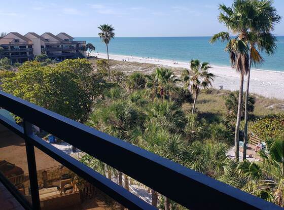 Nordvind Resort allows check-in for 18 year-old guests