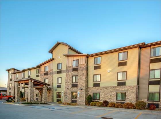 My Place Hotel - Bismarck, ND allows check-in for 18 year-old guests
