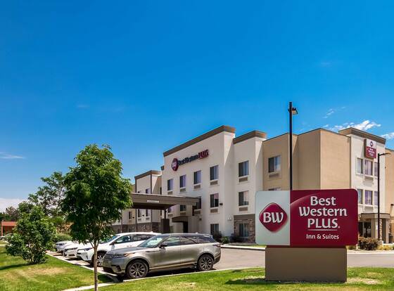 Best Western Plus Airport Inn & Suites allows check-in for 18 year-old guests