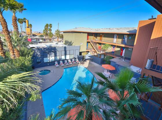 Las Vegas Hostel allows check-in for 18 year-old guests