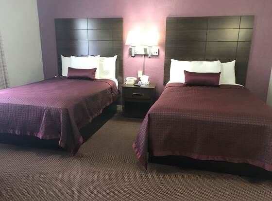 Silver Princess Motel allows check-in for 18 year-old guests