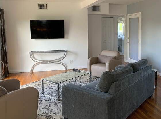 The Cabanas Guesthouse & Spa - Caters to Gay Men allows check-in for 18 year-old guests