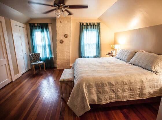 T'Frere's House allows check-in for 18 year-old guests