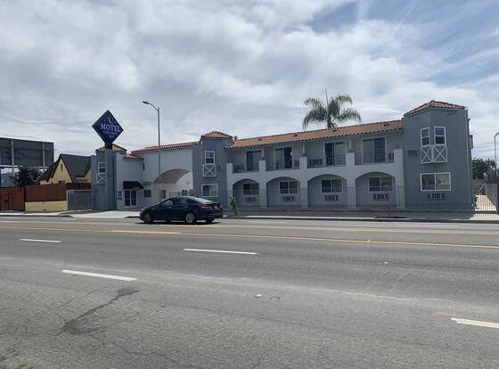 Crescent Inn allows check-in for 18 year-old guests