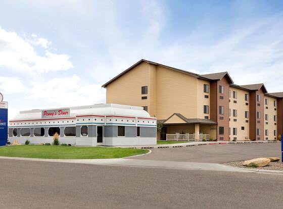 Baymont by Wyndham Glendive allows check-in for 18 year-old guests