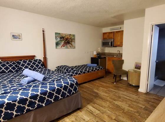 The Beach Waikiki Boutique Hostel allows check-in for 18 year-old guests