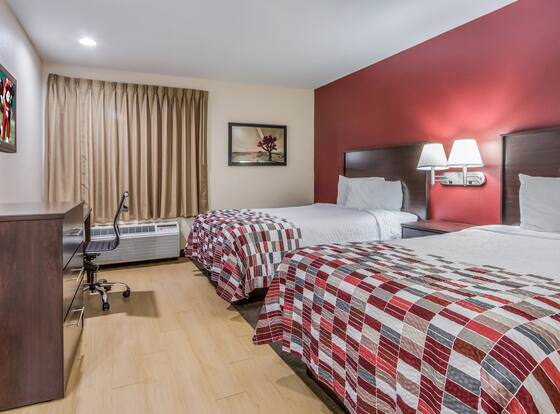 Red Roof Inn Grand Junction allows check-in for 18 year-old guests