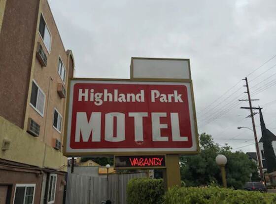 Highland Park Motel allows check-in for 18 year-old guests