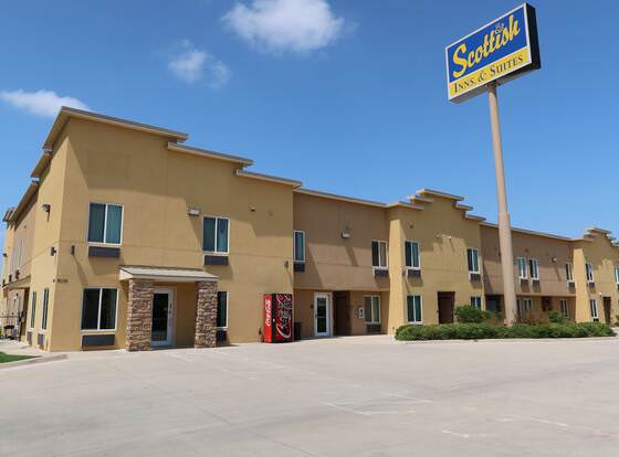 Scottish Inns & Suites allows check-in for 18 year-old guests