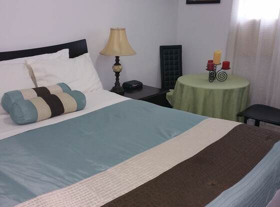 Delz Bed & Breakfast allows check-in for 18 year-old guests