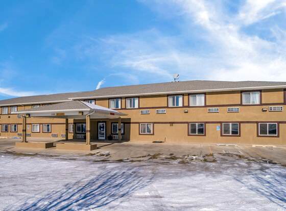 Americas Best Value Inn Green River allows check-in for 18 year-old guests