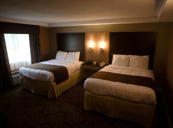 AAshram Hotel by Niagara River allows check-in for 18 year-old guests