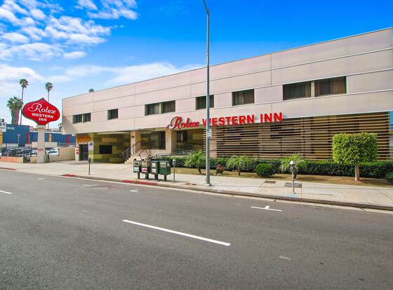 Rotex Western Inn allows check-in for 18 year-old guests