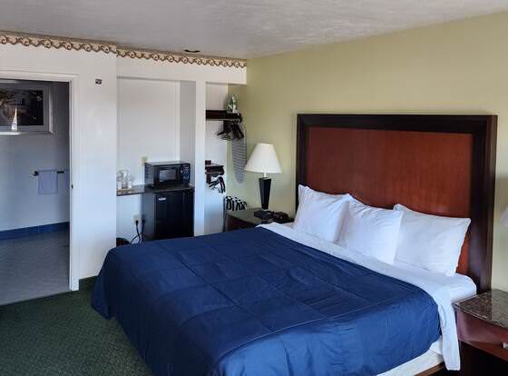 Nittany Budget Motel allows check-in for 18 year-old guests