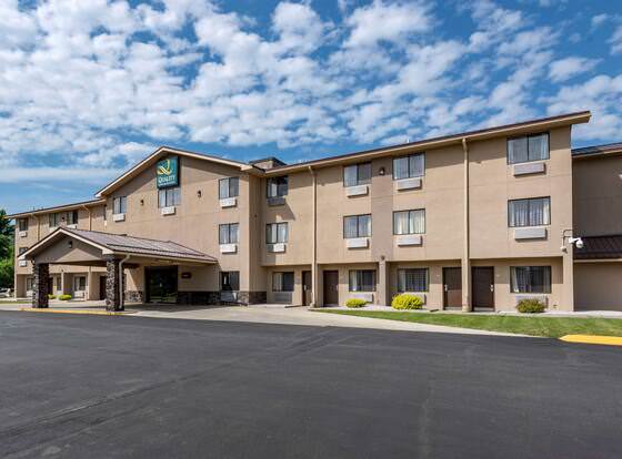 Quality Inn & Suites allows check-in for 18 year-old guests