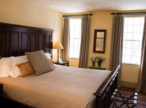 The Old Inn On The Green allows check-in for 18 year-old guests