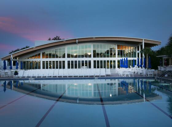 Sun Outdoors Sarasota allows check-in for 18 year-old guests