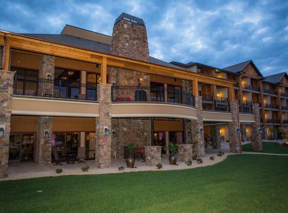 The Lodge at Old Kinderhook Golf Resort allows check-in for 18 year-old guests
