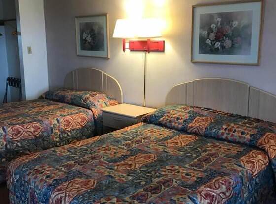 Budget Inn- Greenville allows check-in for 18 year-old guests