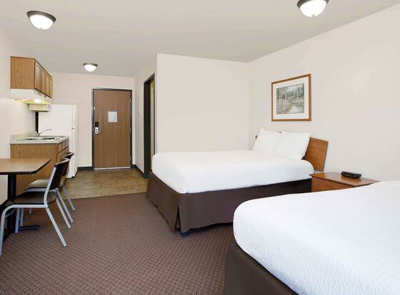 WoodSpring Suites Fort Worth Forest Hill allows check-in for 18 year-old guests