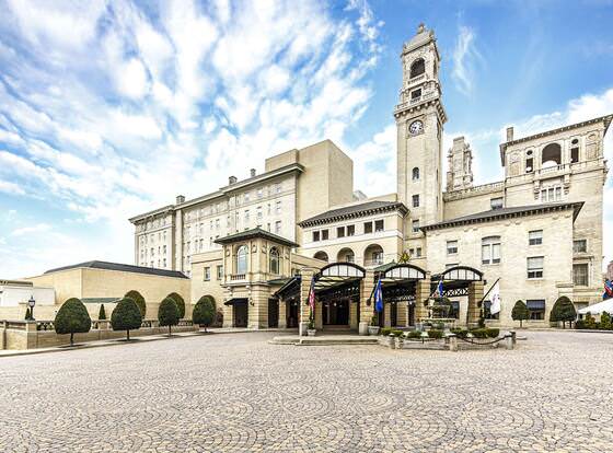The Jefferson Hotel allows check-in for 18 year-old guests