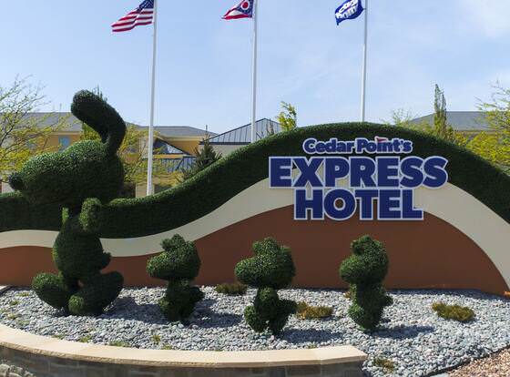 Cedar Point's Express Hotel allows check-in for 18 year-old guests