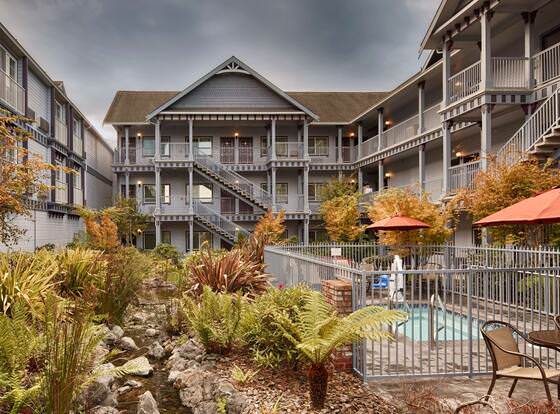 Best Western Plus Bayshore Inn allows check-in for 18 year-old guests