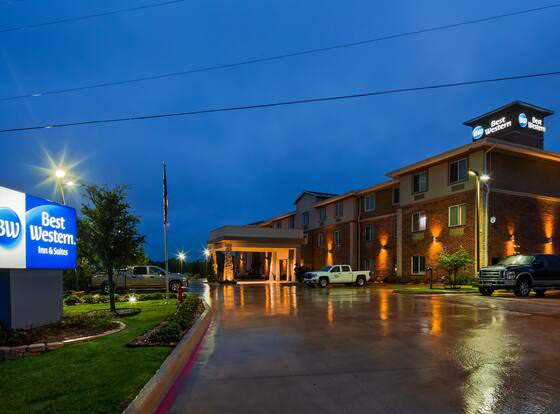 Best Western Bowie Inn & Suites allows check-in for 18 year-old guests