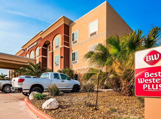 Best Western Plus Kenedy Inn allows check-in for 18 year-old guests