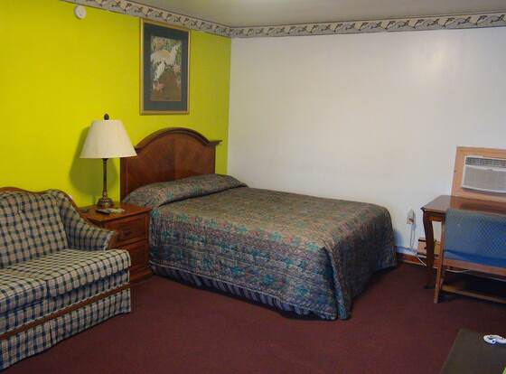 Iris Motel allows check-in for 18 year-old guests