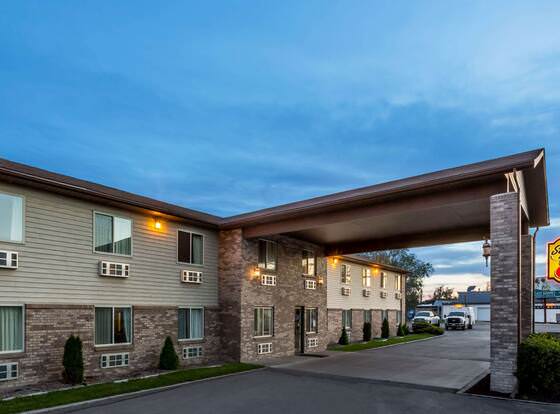 Super 8 by Wyndham Rexburg allows check-in for 18 year-old guests