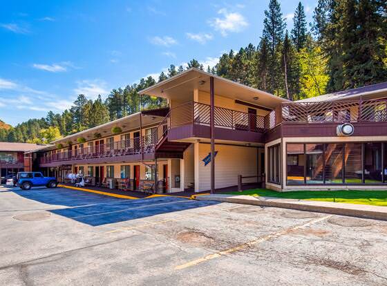 Deadwood Miners Hotel allows check-in for 18 year-old guests