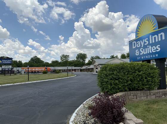 Days Inn by Wyndham Wauseon allows check-in for 18 year-old guests