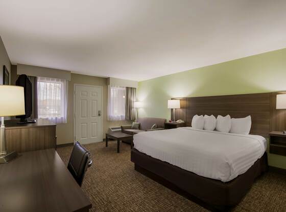 Best Western Milton Inn allows check-in for 18 year-old guests