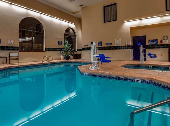 Best Western Moriarty Heritage Inn allows check-in for 18 year-old guests